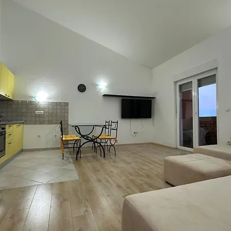 Apartment Apartman Lorenzo